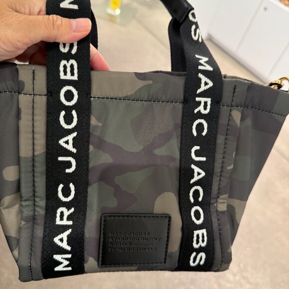 Best Price‼️MARC JACOBS 4S5HTT011H02 Small Nylon Tote Bag Camo Multi - Picture 14 of 16